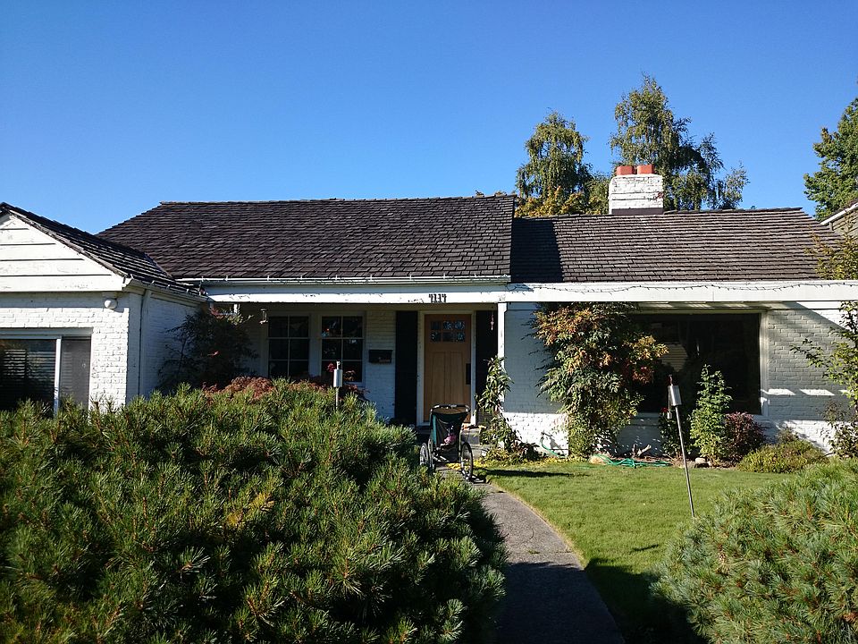 2nd image of 4114 NE Surber Dr
