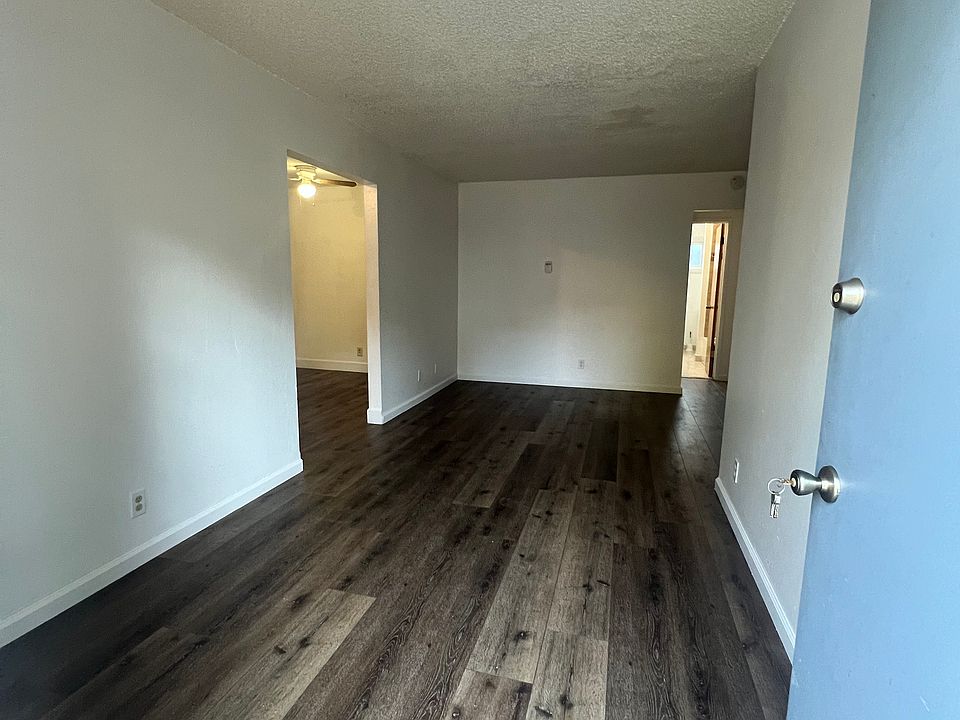 1st image of 1619 Beck Dr #B