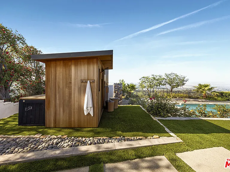 2715 Edwin Pl — Photo 23