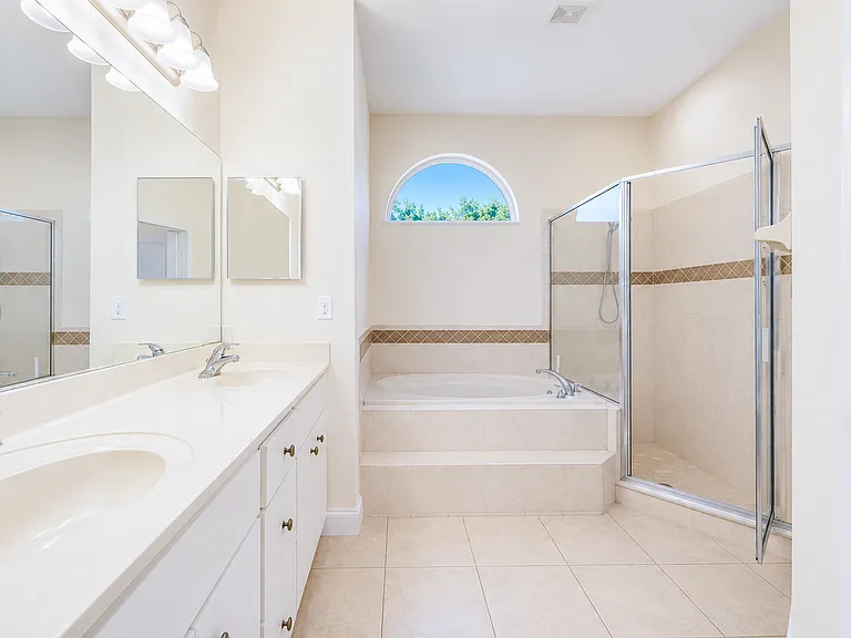 19 Old Port Cir — Photo 15