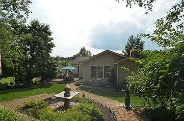 3rd image of 41 Meadow Dr