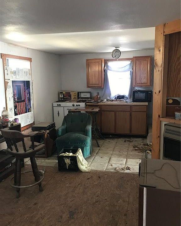 2nd image of 120 SE 1st St