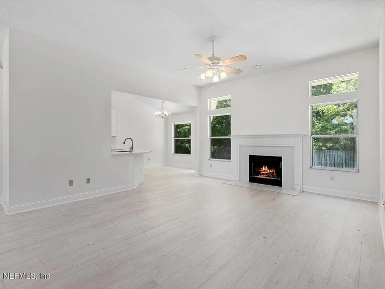 1722 Branch Vine Dr W — Photo 8
