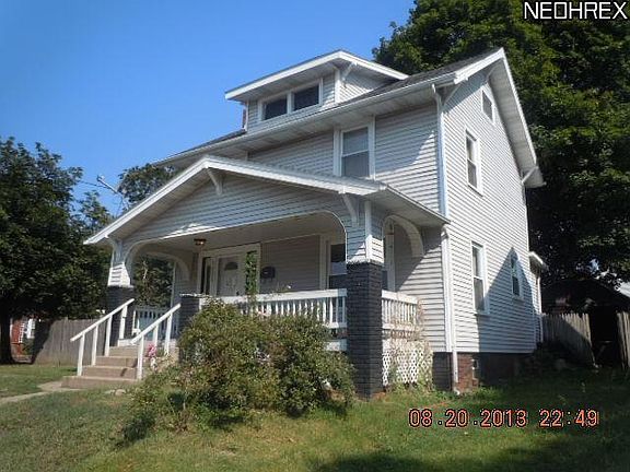 3rd image of 1329 9th St NW