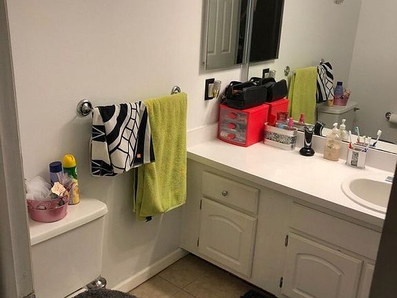 4th image of 41724 Bedford Dr