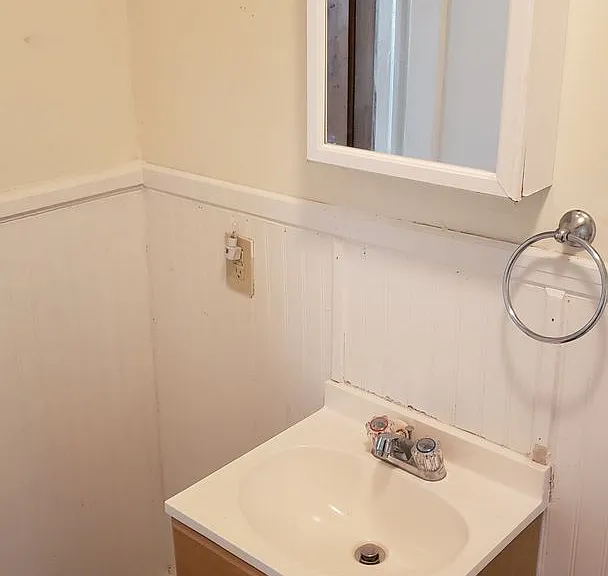 807 Ward St — Photo 19