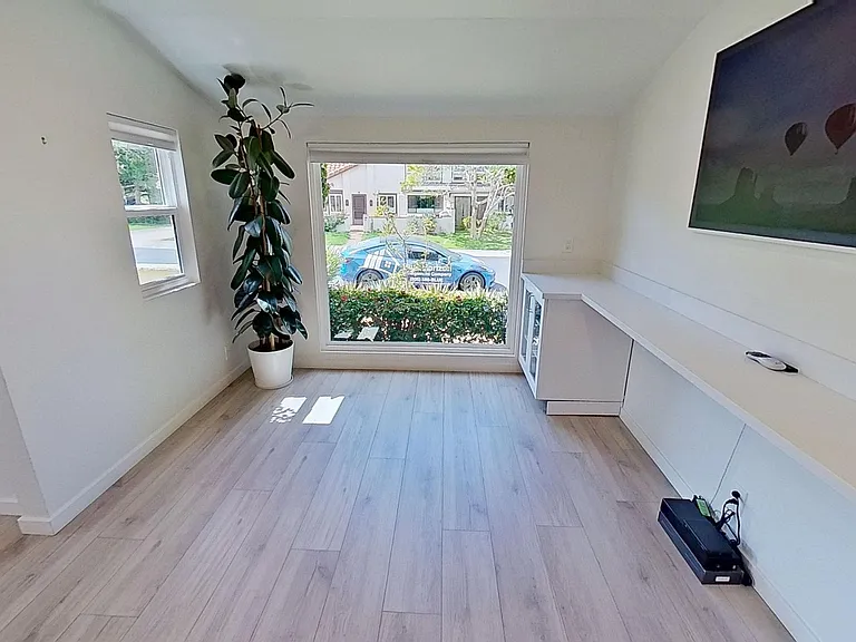 4742 Calle Camarada — Photo 9