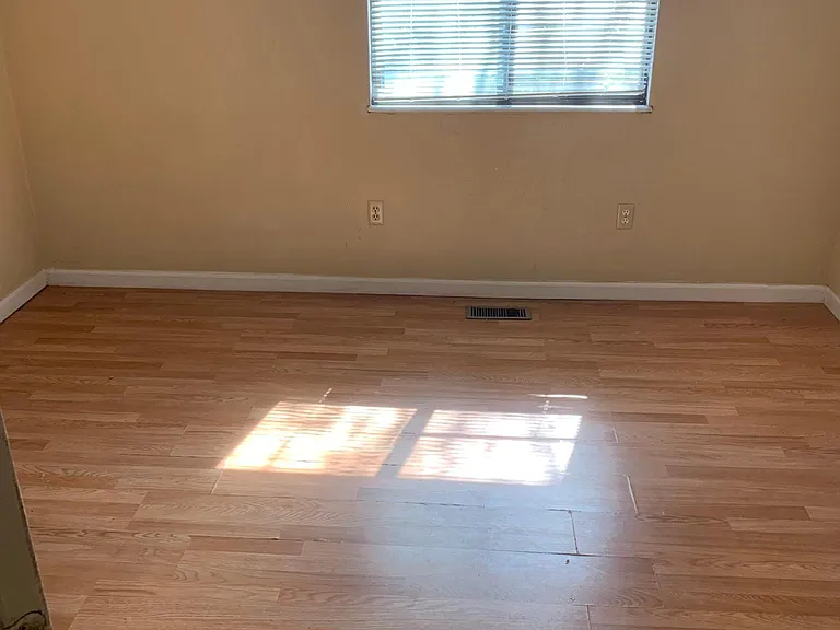 306 Meadow Dr #2 — Photo 4