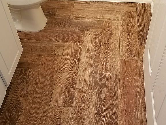 2nd Flr Bath Ceramic Tile