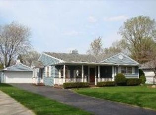 3501 Sigwalt St, Rolling Meadows, IL 60008