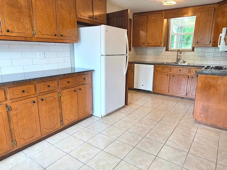 147 Lakemont Dr #A — Photo 7
