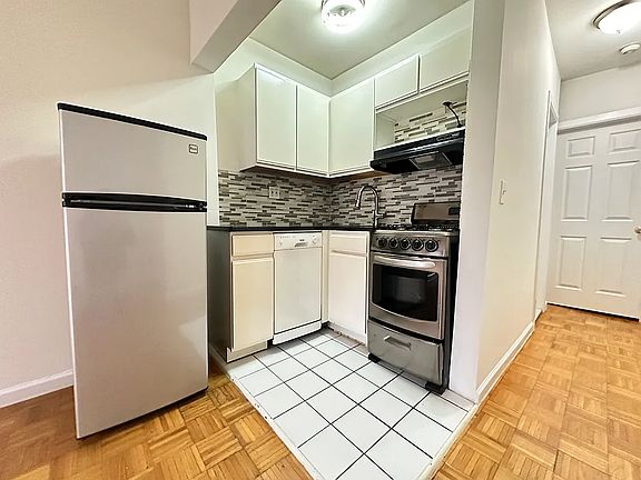 2nd image of 138 W 133rd St #2A