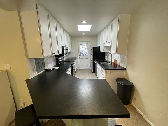 2nd image of 429 Jaycee Dr