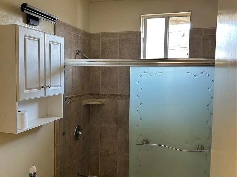 669 W Ofarrell St — Photo 27