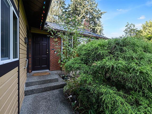 2nd image of 3334 Wishart Pl