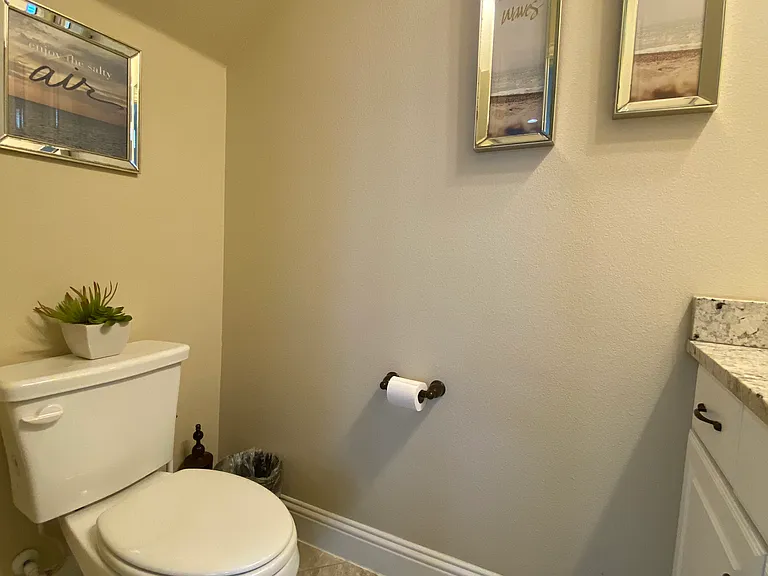 580 Hampshire Dr — Photo 9