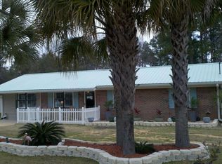 164 Pine St, Freeport, FL 32439