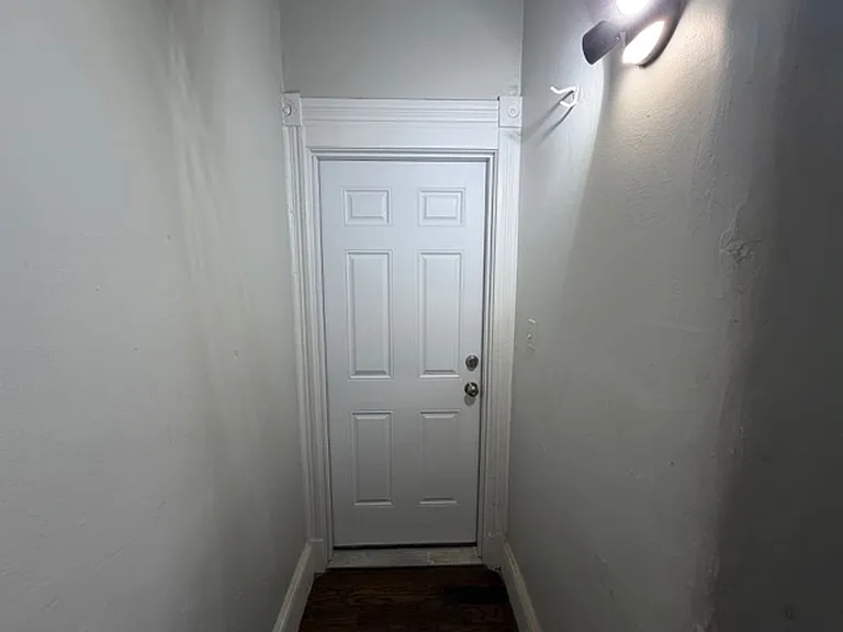 17 Pearl St — Photo 24