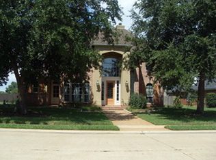 525 Parklane Dr, Bossier City, LA 71111