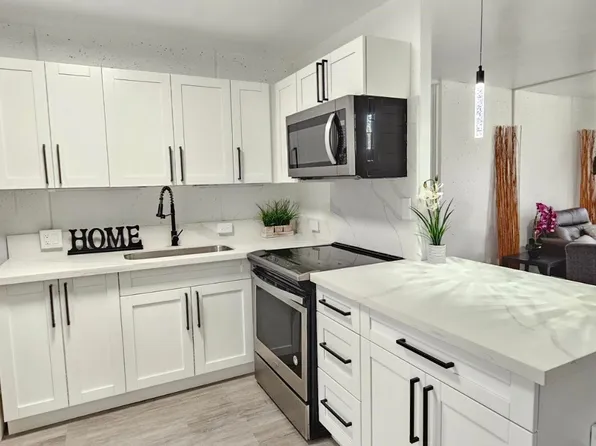 95-009 Waikalani Dr APT A209, Mililani, HI 96789