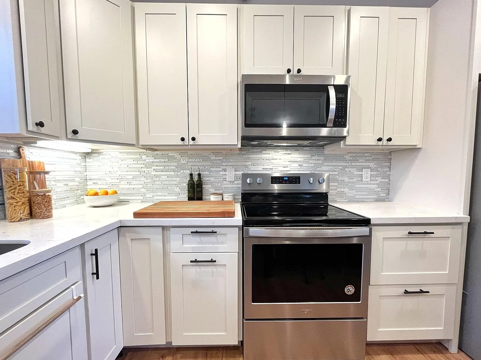 3 bed, 1104 sqft, $4,200 — Photo 3