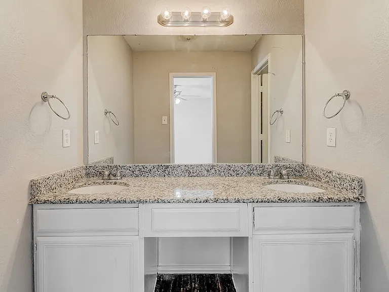 6418 Nicole Way — Photo 11