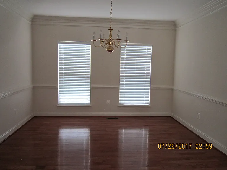 10026 Edgewater Ter — Photo 3