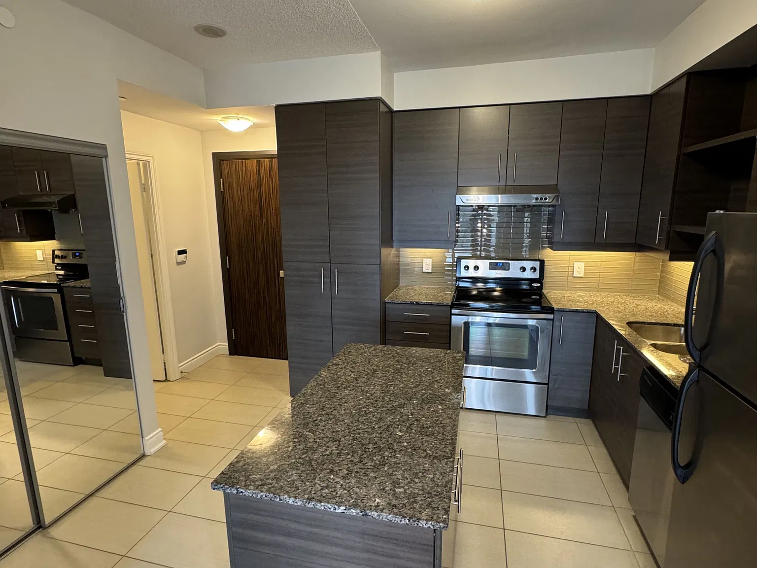 Eden Park Towers — Photo 3