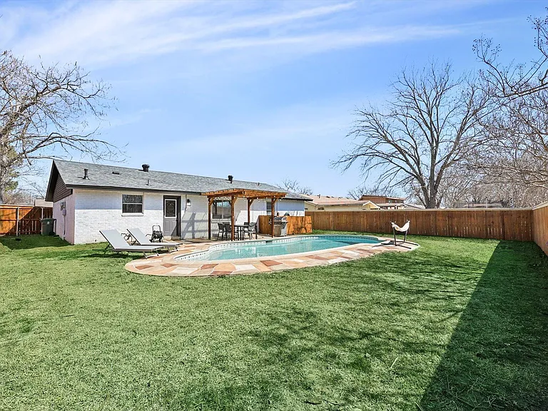 7920 Limerick Ln — Photo 31