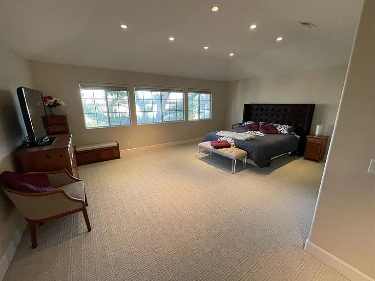 1220 Balboa Ave — Photo 14