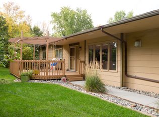 6 Fremont Dr S, Fargo, ND 58103