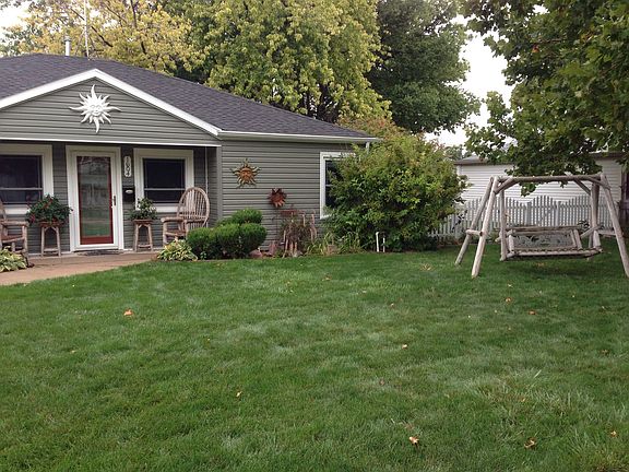 4th image of 1604 W 1st St