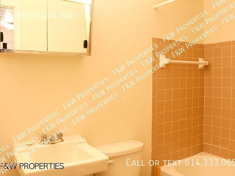 190 Jefferson Ave #L — Photo 19