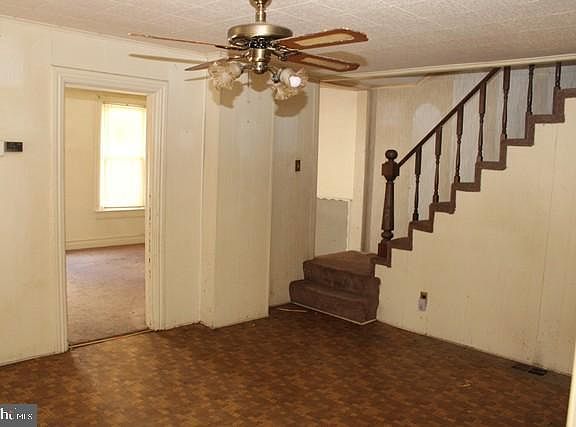 4th image of 129 E Vine St