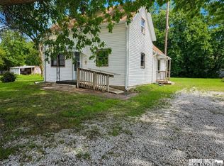 262 S 9th St, Tecumseh, NE 68450