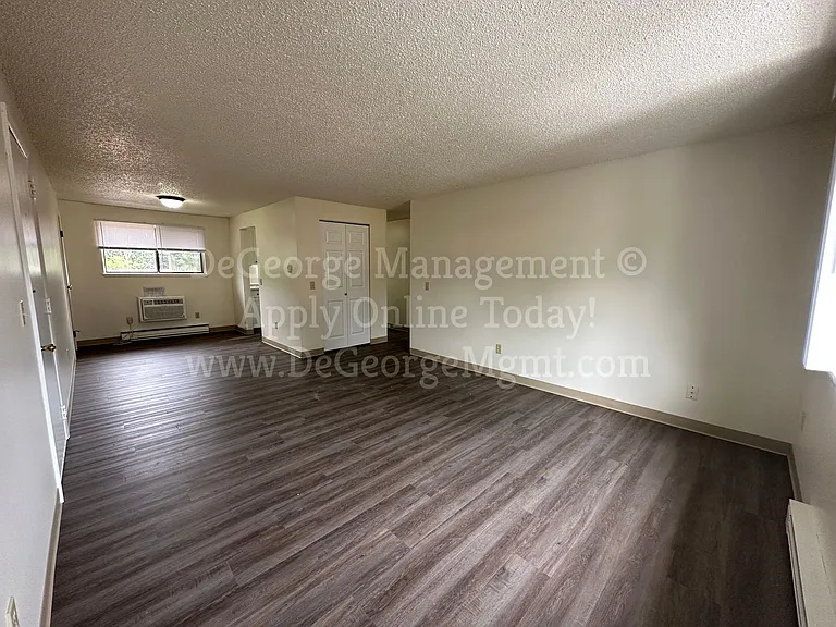 Oak Ridge Manor Apartments — Photo 10