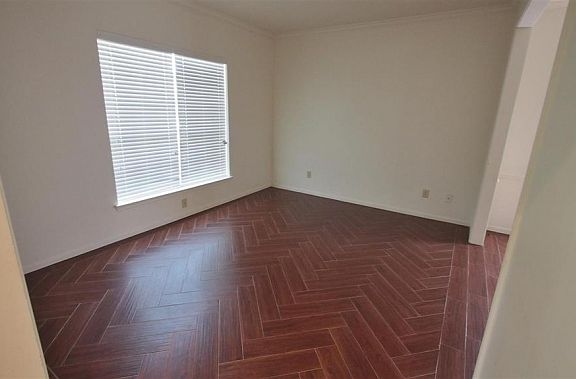 5th image of 722 Copper Creek Dr