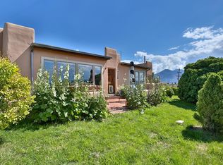 351 Blueberry Hill Rd, El Prado, NM 87529