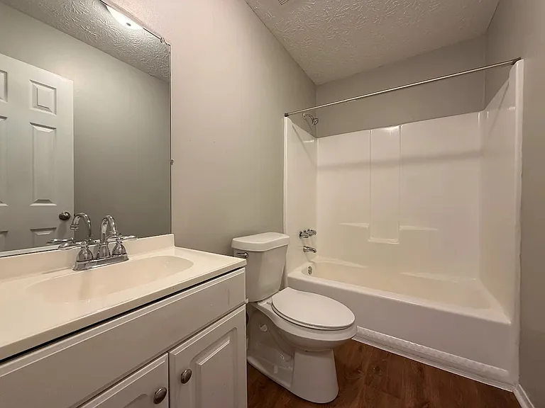 207 Rustwood Dr — Photo 5