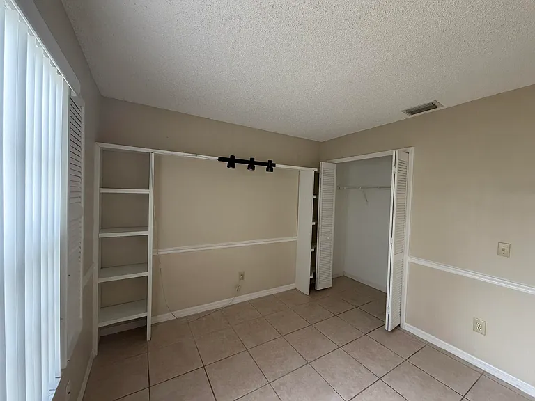2342 SW Bayshore Blvd — Photo 7