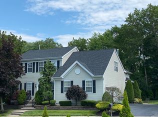 26 Hyde Park Dr, East Brunswick, NJ 08816