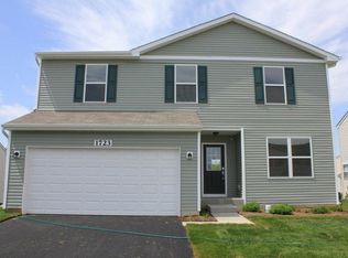 1723 Havens Dr, Woodstock, IL 60098