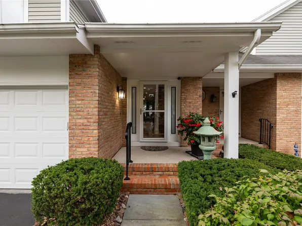 108 Running Brook Ln, Rochester, NY 14626