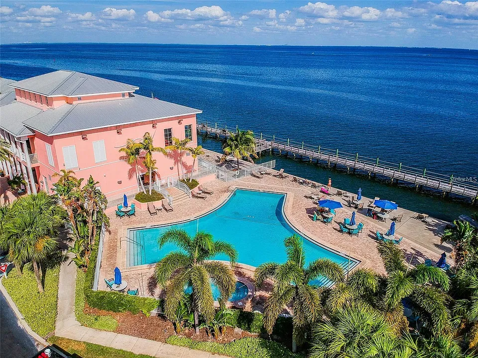 5111 Coquina Key Dr SE #C