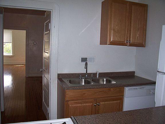 4th image of 4271 Botanical Ave #A