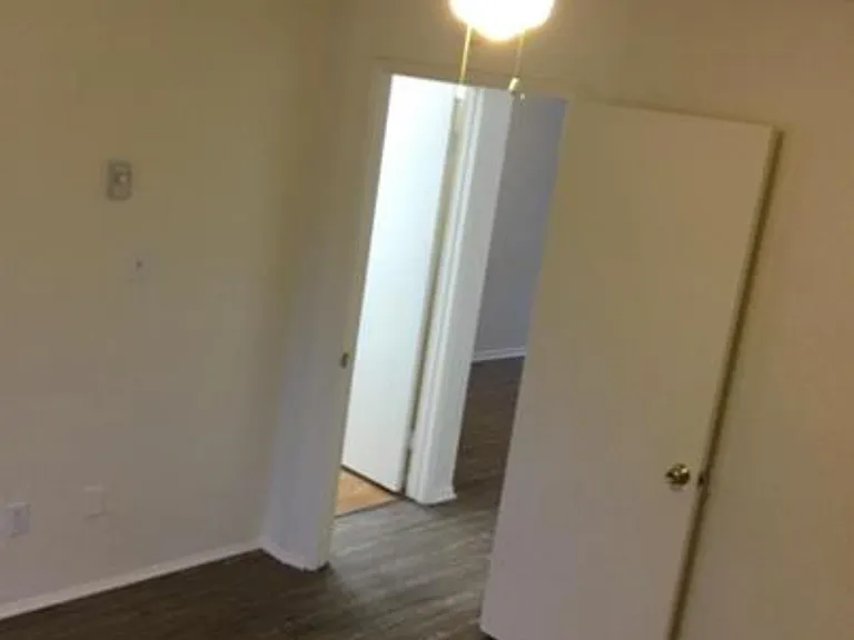4162 Estrella Ave #1 — Photo 11
