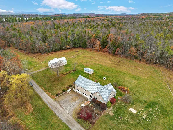 9 Snug Harbor Road, Belgrade, ME 04917