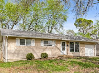 1575 Bobbinray Ave, Florissant, MO