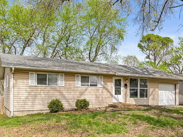 1575 Bobbinray Ave, Florissant, MO 63031