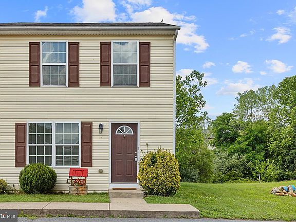 2nd image of 227 Kadies Ln